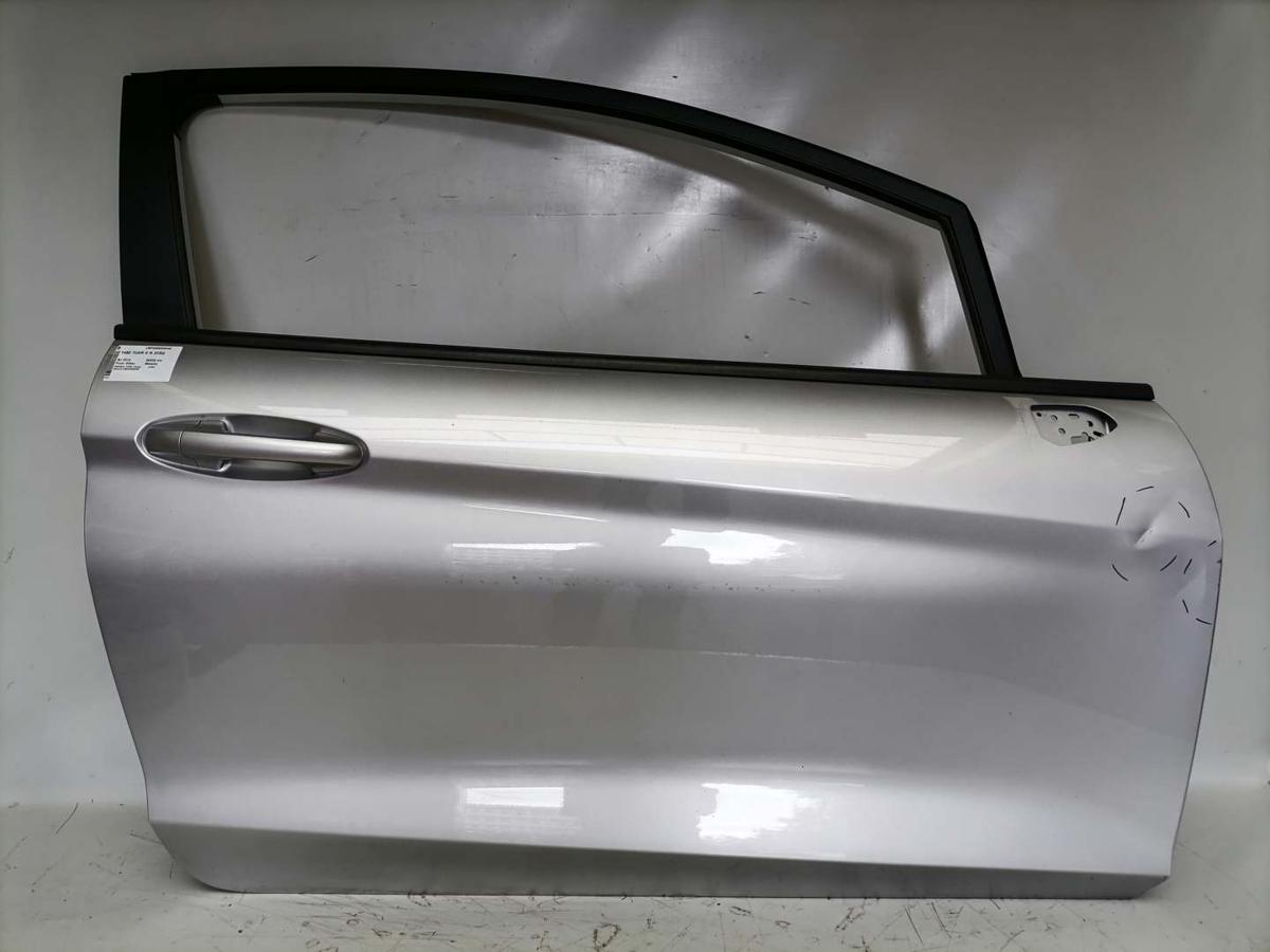 Ford Fiesta MK7 original Tür vorn rechts Polar Silber Metallic 3-Türer Delle vorn Bj.2018 Ford Fiesta MK7 original Tür vorn rechts Polar Silber Metallic 3-Türer Delle vorn Bj.2018